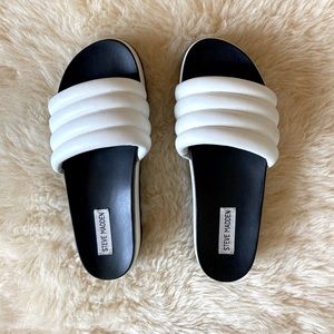 Steve Madden platform sandals size 9
